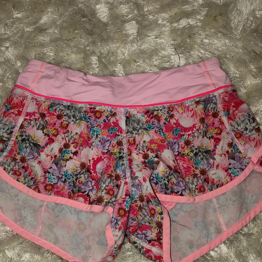 LULULEMON SHORTS size 2